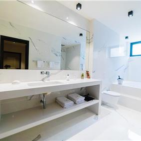 Luxury 7 Bedroom Dubrovnik Beachfront Villa with Infinity Pool, Sleeps 14